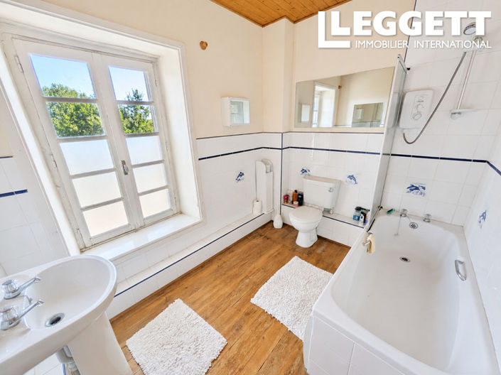Image No.6-4 Bed House for sale