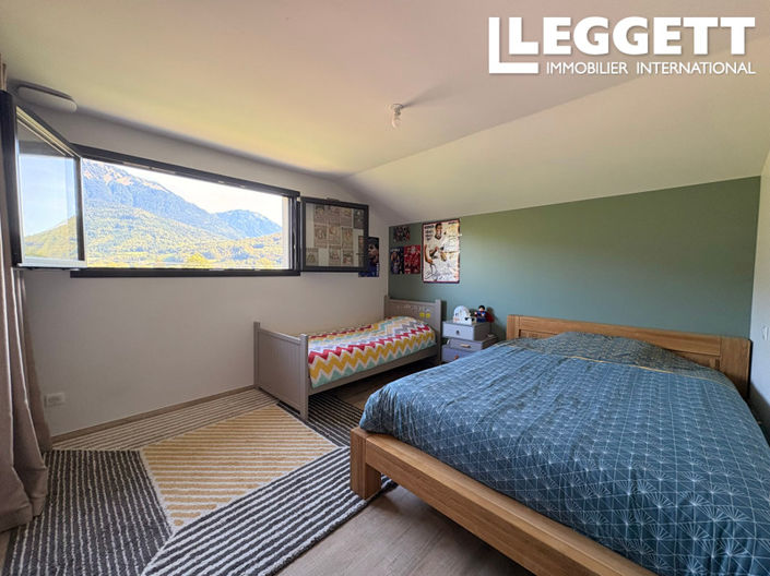 Image No.7-3 Bed House for sale