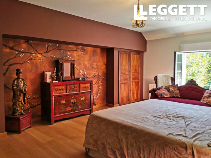 Image No.8-3 Bed House for sale