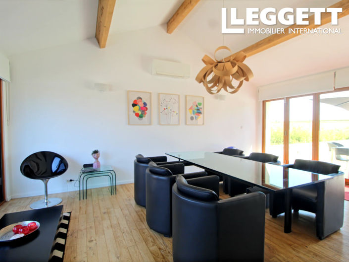 Image No.6-4 Bed House for sale