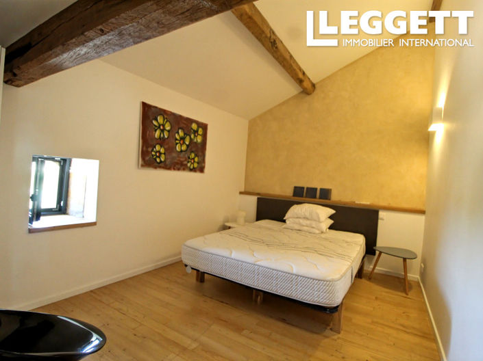 Image No.8-4 Bed House for sale