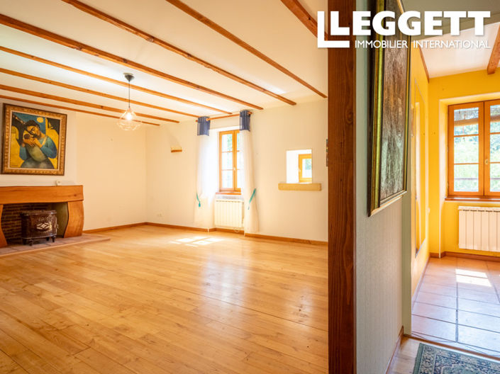 Image No.6-6 Bed House for sale