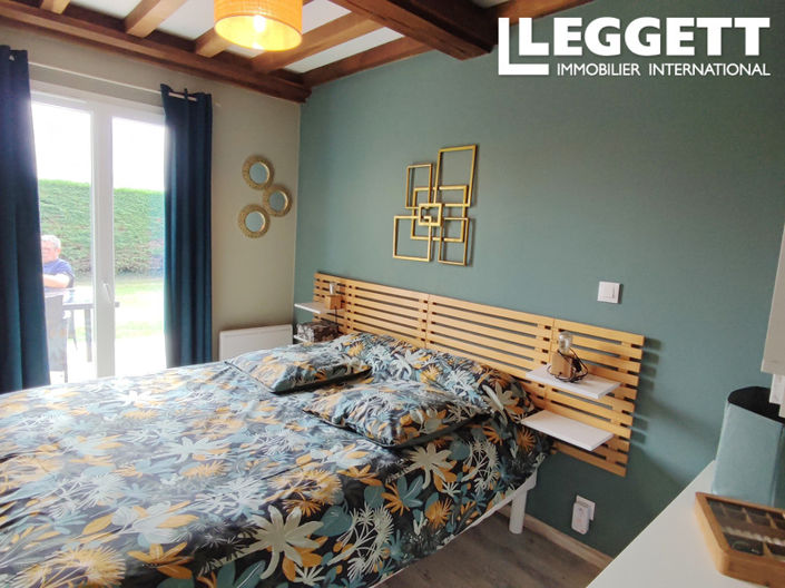 Image No.6-4 Bed House for sale