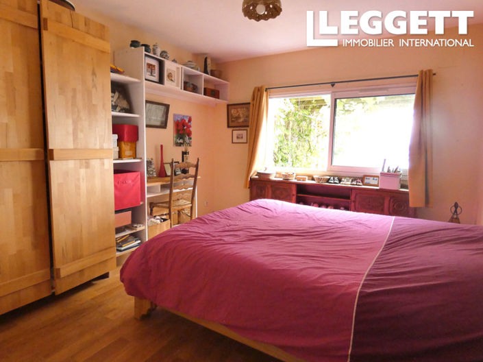 Image No.7-3 Bed House for sale