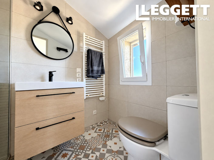 Image No.10-2 Bed House for sale