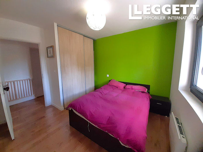 Image No.6-3 Bed House for sale