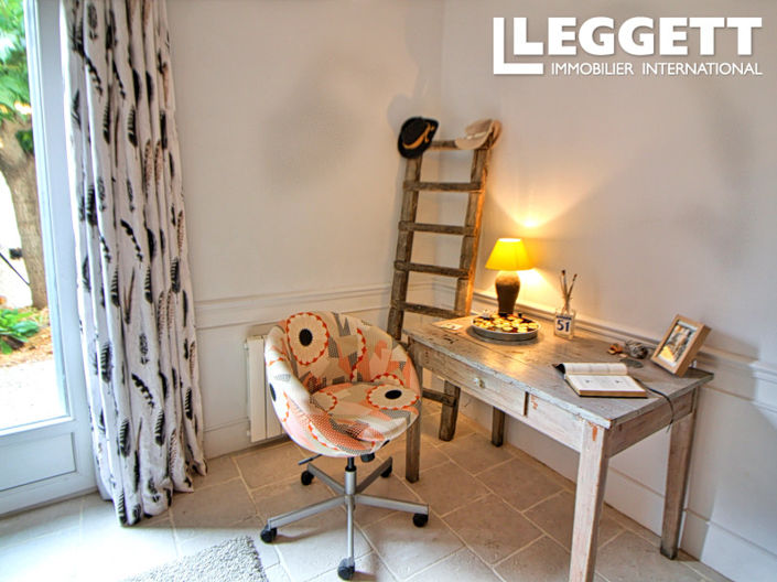Image No.10-3 Bed House for sale