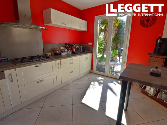 Image No.10-4 Bed House for sale