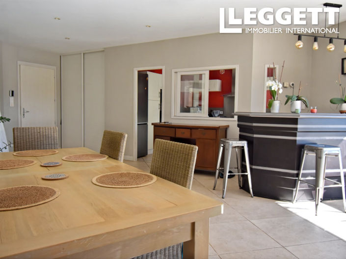Image No.7-4 Bed House for sale