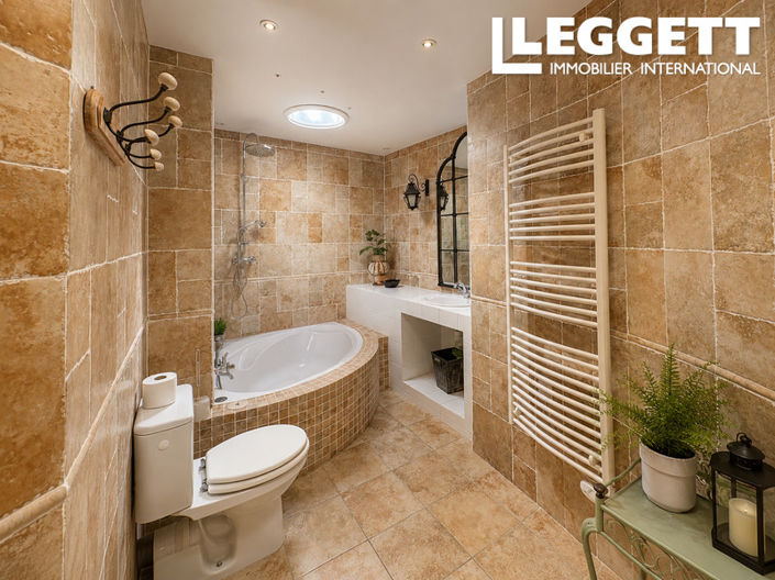 Image No.6-5 Bed House for sale