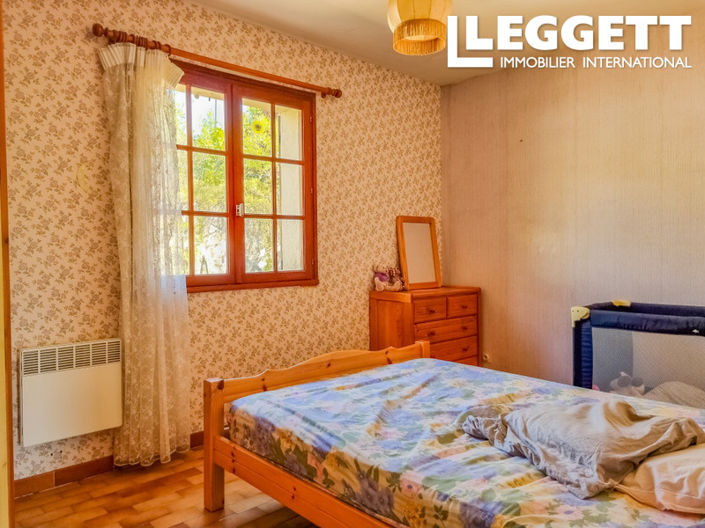Image No.6-2 Bed House for sale