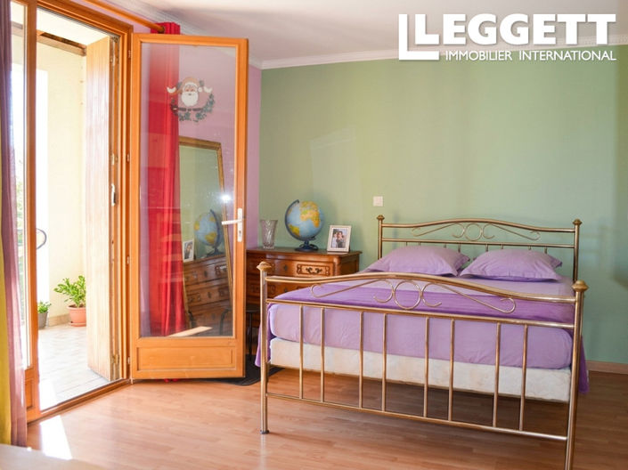 Image No.9-4 Bed House for sale
