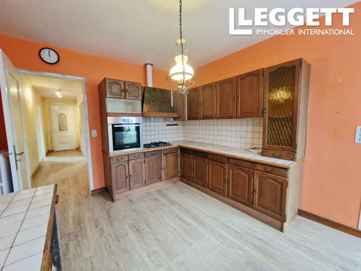 Image No.6-4 Bed House for sale