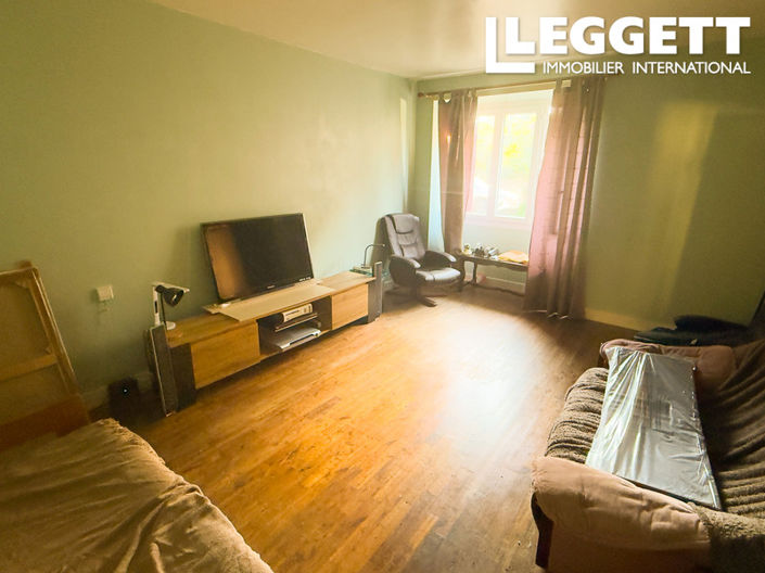 Image No.8-6 Bed House for sale