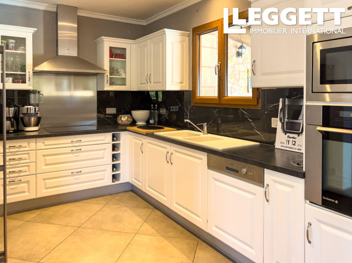 Image No.4-4 Bed House for sale