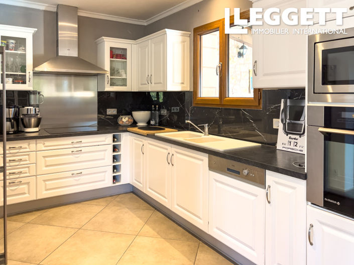Image No.5-4 Bed House for sale