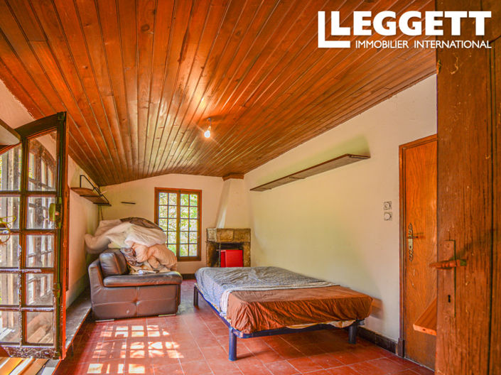 Image No.8-4 Bed House for sale