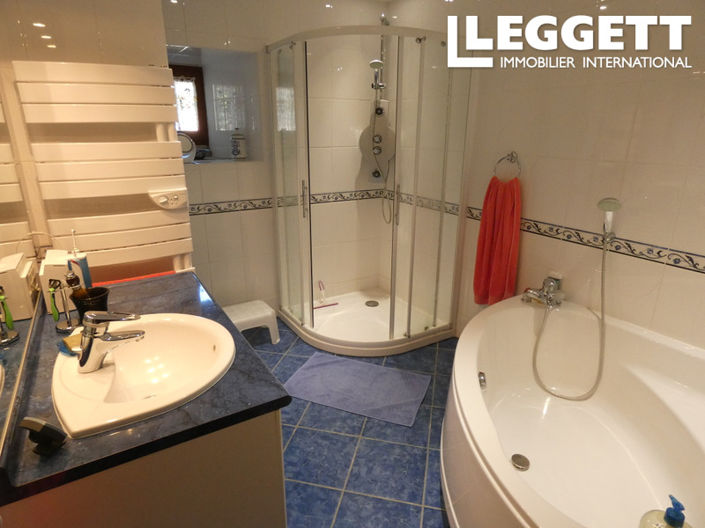 Image No.5-2 Bed House for sale