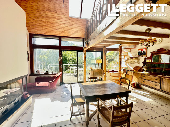 Image No.10-3 Bed House for sale