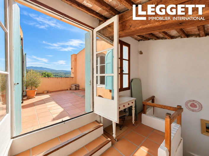 Image No.8-3 Bed House for sale