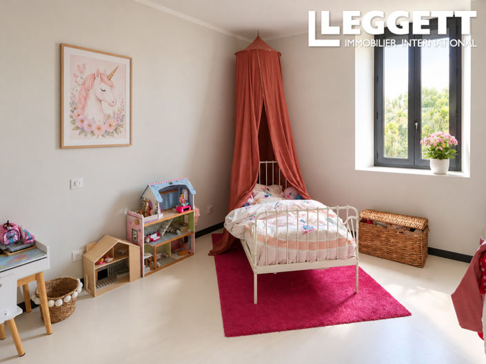 Image No.7-4 Bed House for sale
