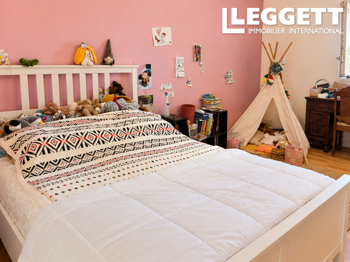 Image No.7-3 Bed House for sale
