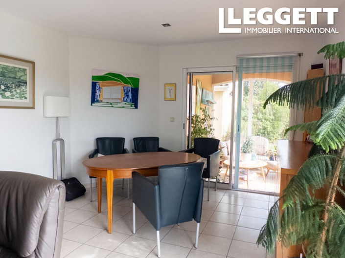 Image No.8-3 Bed House for sale