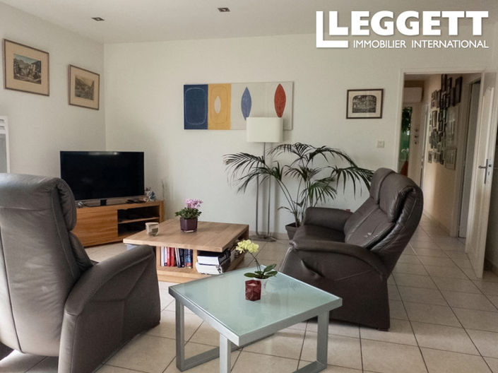 Image No.9-3 Bed House for sale