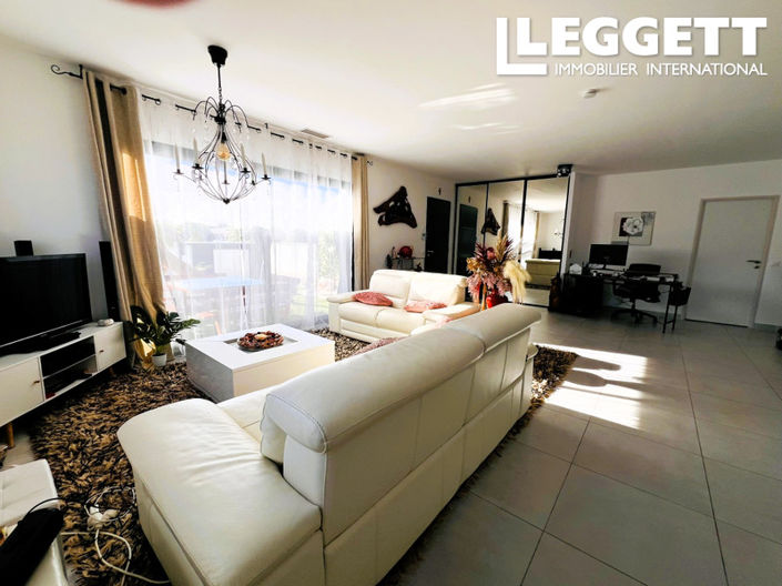 Image No.3-3 Bed House for sale