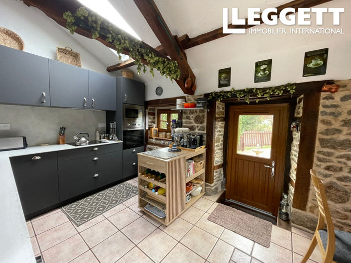 Image No.6-4 Bed House for sale