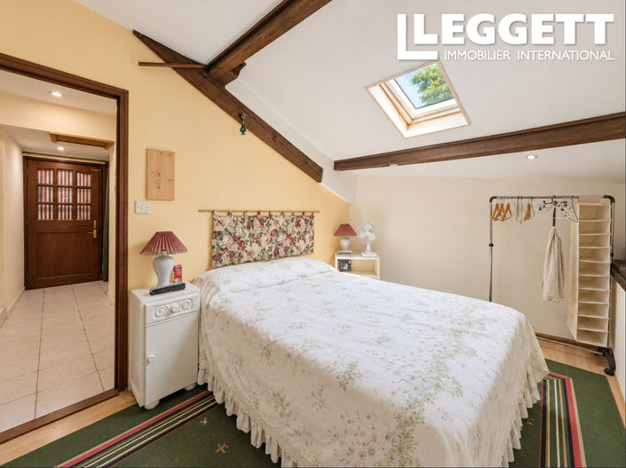 Image No.9-3 Bed House for sale