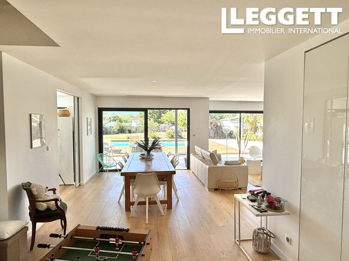 Image No.4-5 Bed House for sale