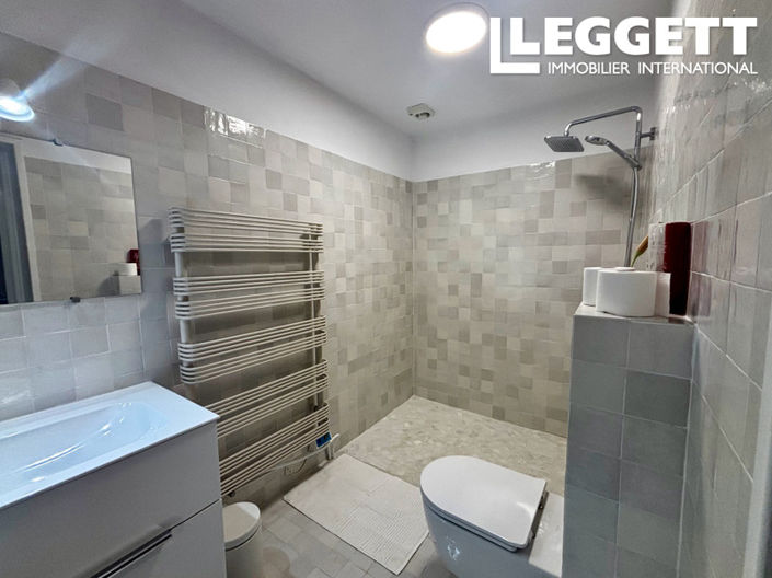 Image No.10-3 Bed House for sale