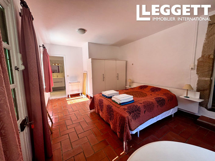 Image No.9-3 Bed House for sale