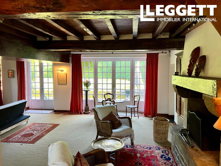 Image No.8-6 Bed House for sale