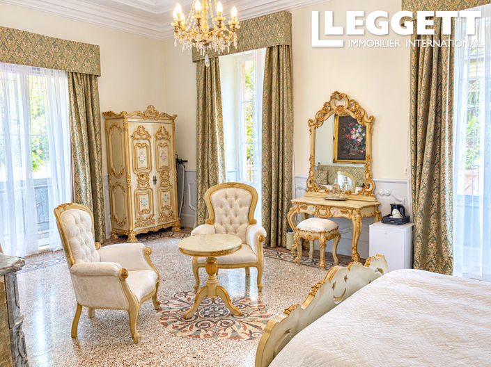 Image No.5-24 Bed Chateaux for sale