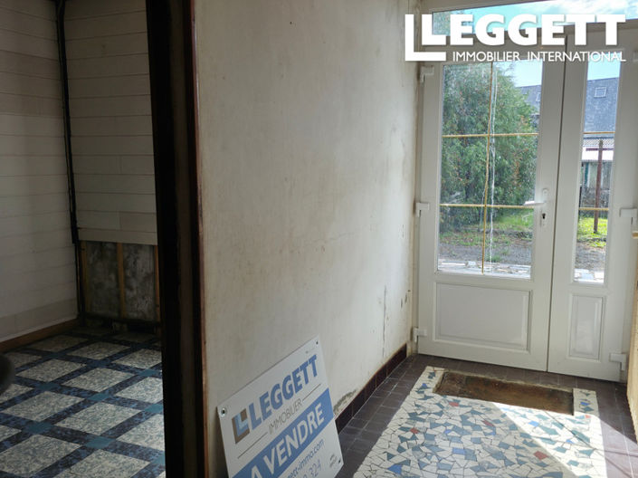 Image No.10-3 Bed House for sale