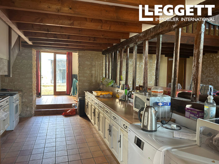 Image No.5-15 Bed House for sale