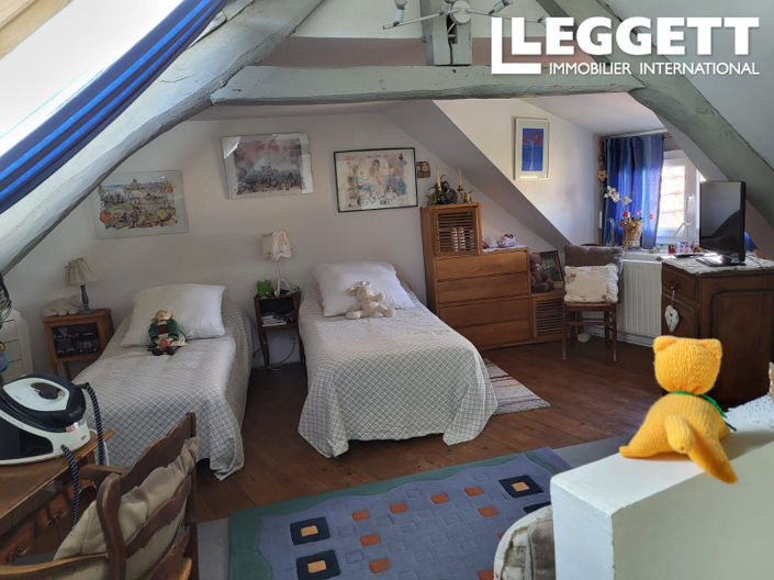 Image No.8-4 Bed House for sale