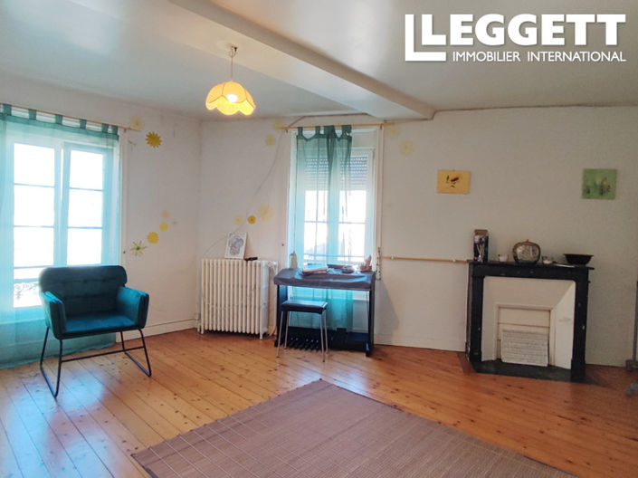 Image No.8-6 Bed House for sale