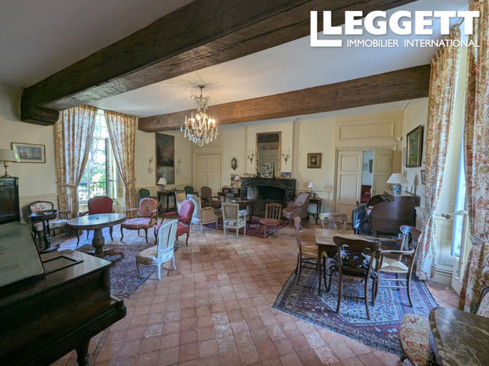 Image No.8-8 Bed Chateaux for sale