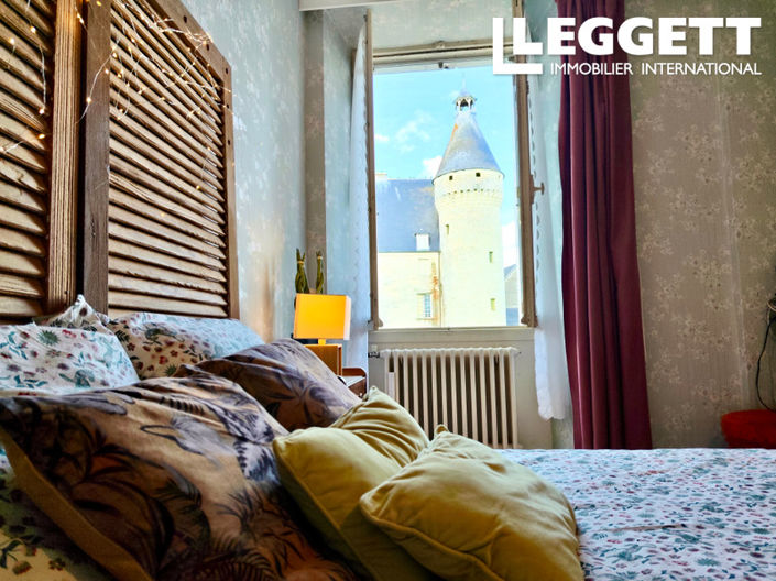 Image No.3-5 Bed House for sale