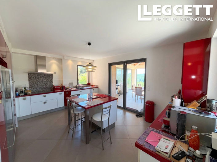 Image No.8-4 Bed House for sale