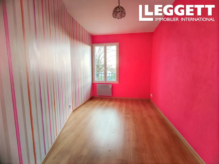 Image No.8-4 Bed House for sale