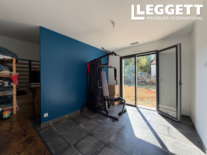 Image No.9-3 Bed House for sale