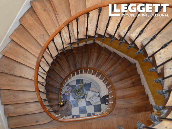 Image No.9-7 Bed House for sale