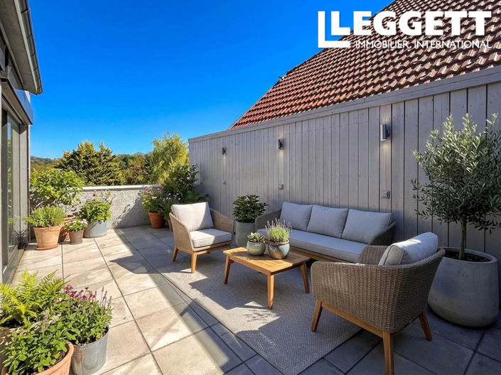 Image No.4-2 Bed House for sale