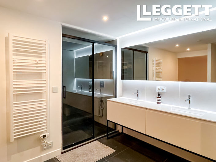 Image No.6-2 Bed House for sale