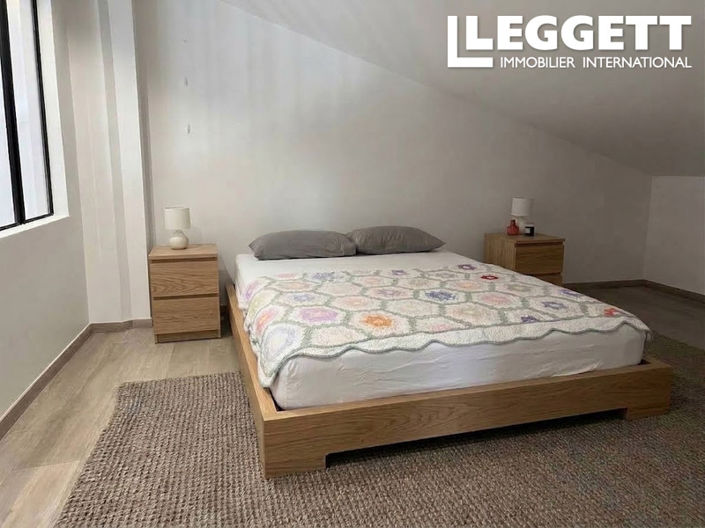 Image No.8-2 Bed House for sale