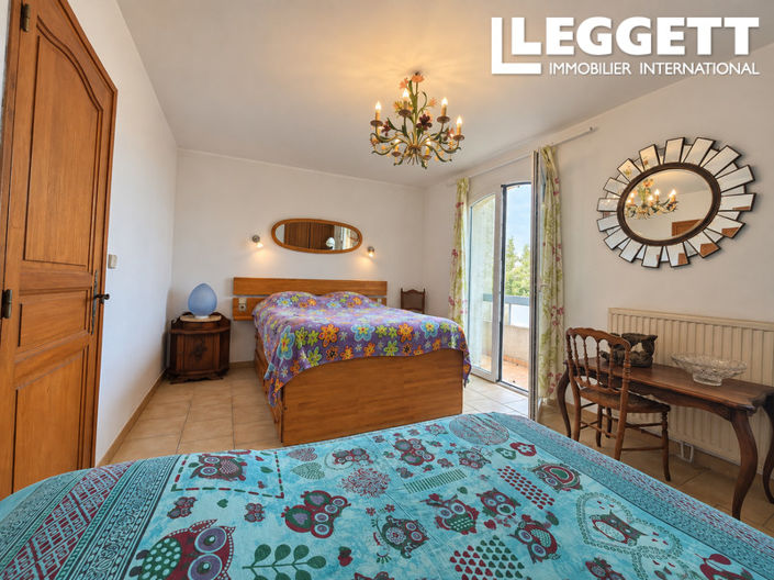 Image No.10-4 Bed House for sale